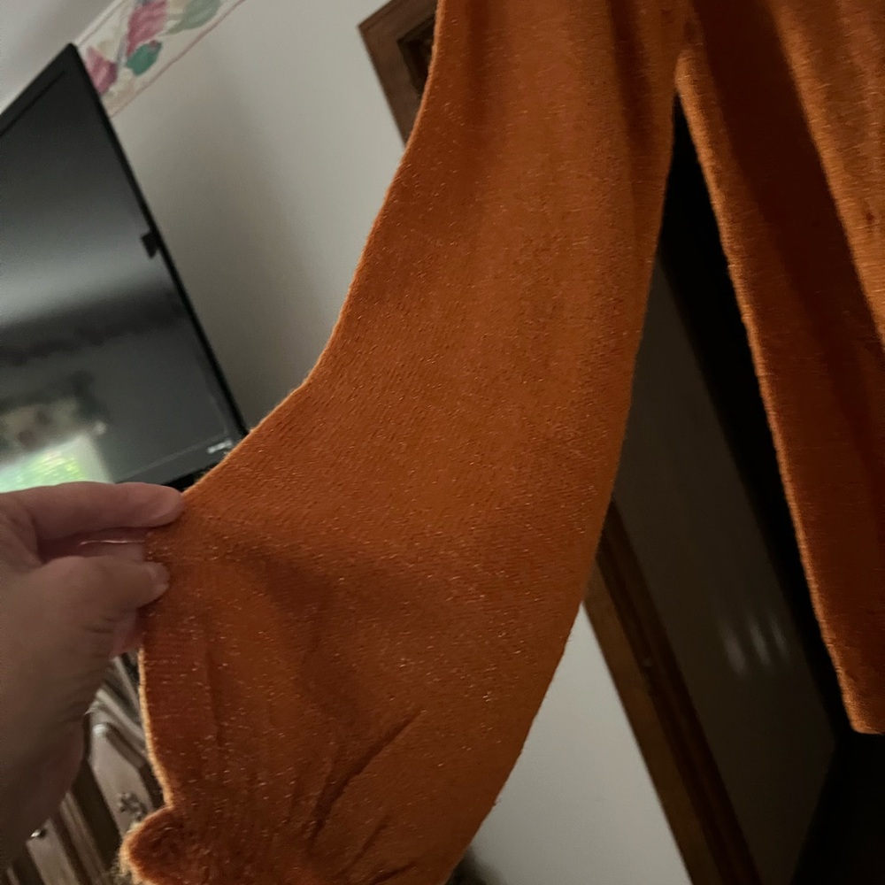 Brand new never worn sweater